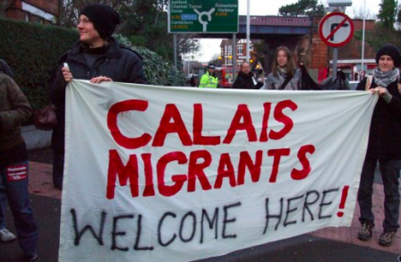 Calais-migrants-welcome-here