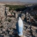 L’armée syrienne remet en place la statue de la Sainte Vierge à Maaloula