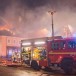 Allemagne: L’incendie d’un futur centre d’asile provoque la joie de la population allemande locale