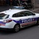 Paris : une voiture force un contrôle, la police ouvre le feu