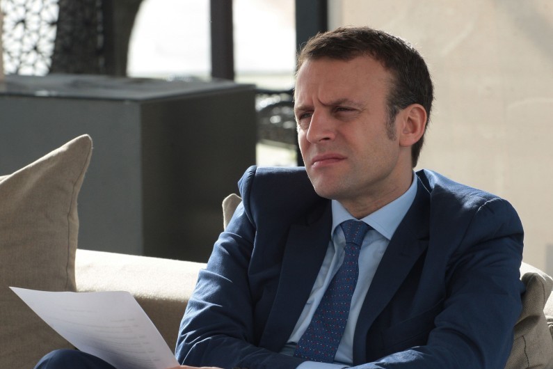 Macron-1