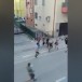 Italie. Mestre: Rixe entre Africains dans les rues. Les autochtones regardent la scène, impuissants. (Vidéo)