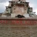 France. Bordeaux: Tags islamistes sur le monument des Quinconces