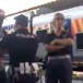 Italie : un policier poussé à bout par un migrant s’énerve “Fiche le camp d’ici, retourne au Burundi.” (Vidéo)