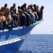 Italie. Le cadeau de Noël des Ong: Un bateau rempli de migrants.