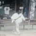 Grande-Bretagne. Birmingham : il sort une énorme machette et attaque un passant au hasard (Vidéo)