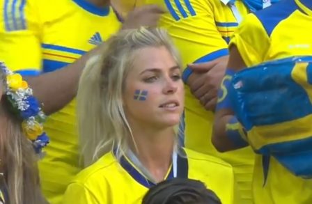 su%C3%A9doise-football-supportrice-coupe-du-monde-448x293.jpg