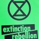 Est-ce grave docteur? 80 soignants de l’Extinction Rebellion se roulent par terre pour le climat.