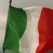 Fabio Rampelli, vice-président de la Chambre des députés italienne, remplace le drapeau européen par le drapeau italien