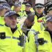 Le dissident Tommy Robinson à nouveau arrêté à Londres…pour avoir voulu couvrir une marche contre l’antisémitisme