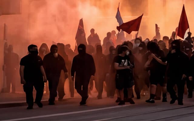 Manifestation anti-G7 : premières casses à Genève
