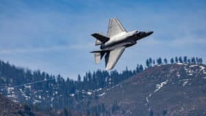 La Suisse paie un demi-milliard d'avance pour ses F-35 : quand le client se précipite de peur de fâcher son fournisseur