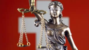 Zurich : Une policière condamnée pour avoir joué les indics
