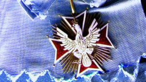 La Pologne retire à Zelensky sa plus haute distinction