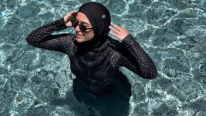 Burkini : la loi genevoise suspendue, le juge appelé à trancher un conflit qui dépasse les piscines
