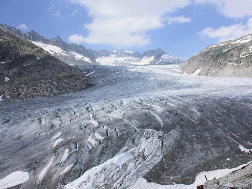 Vue sur le glacier du Rhône depuis la Belvedere en août 2009. Photo : © Jamcib (CC BY 3.0)