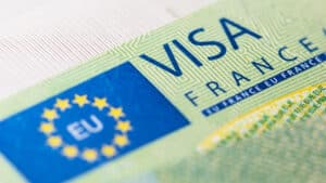 France : Paris veut revenir à 250 000 visas par an pour les Algériens