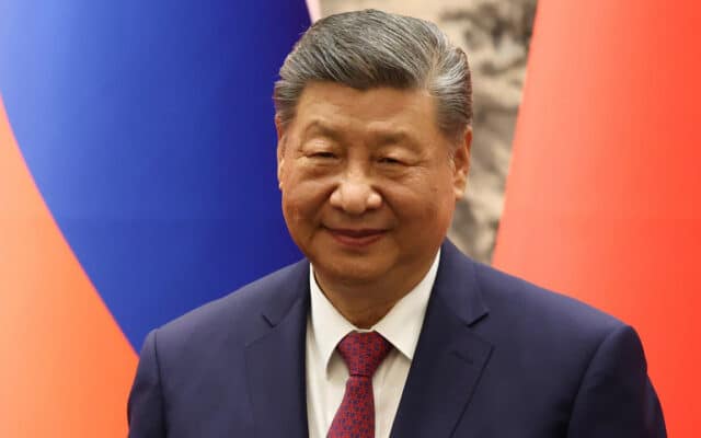 Intelligence artificielle : à Shanghai, Xi Jinping réclame une gouvernance mondiale de l'IA « juste et équitable »