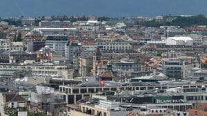 Mendicité à Genève : des réseaux organisés sous les matelas ?
