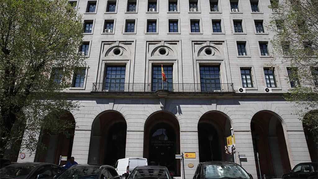 Façade du ministère du Travail et de l'Économie sociale, situé dans le complexe des Nuevos Ministerios, à Madrid. Photo : © Cabinet de communication du ministère du Travail et de l'Économie sociale