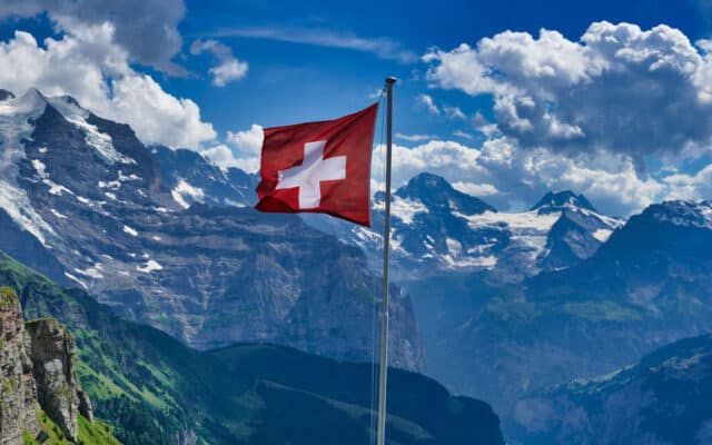 Neutralité : Christoph Blocher rappelle à la Suisse ce qui l'a sauvée