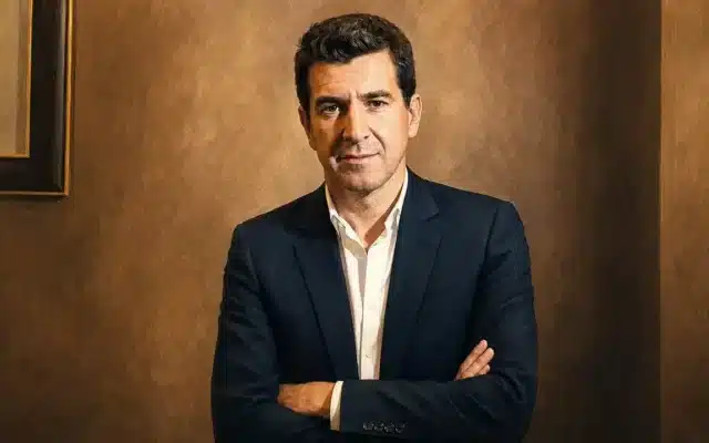 France : le banquier Matthieu Pigasse ovationné par les militants de La France insoumise