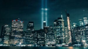 11-Septembre : derrière l’effondrement des tours, trente ans d’érosion de la neutralité suisse