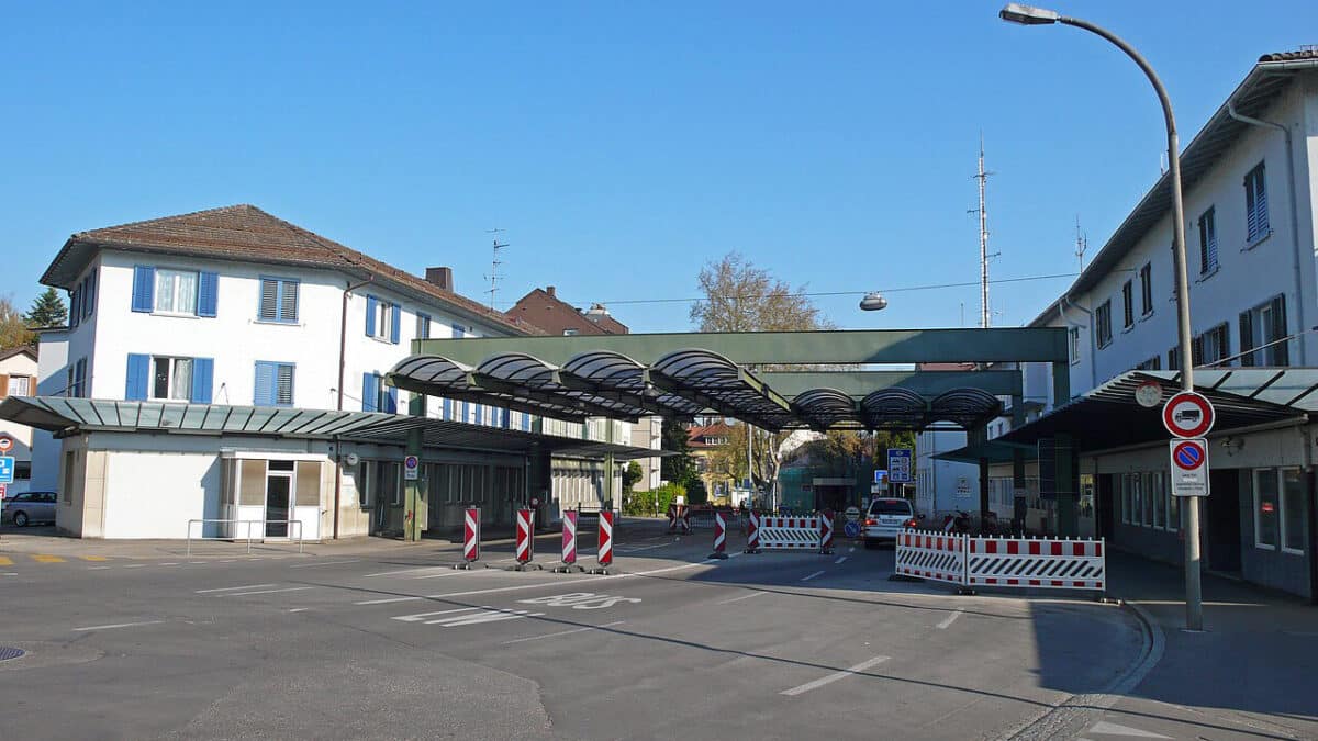 Le poste de douane entre Kreuzlingen et Constance. Photo : Pingelig (CC BY-SA 3.0)