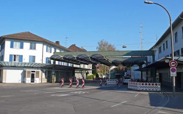 Le poste de douane entre Kreuzlingen et Constance. Photo : Pingelig (CC BY-SA 3.0)