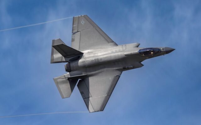 Le PS veut une enquête sur le F-35, l’avion aux conditions d’acquisition furtives