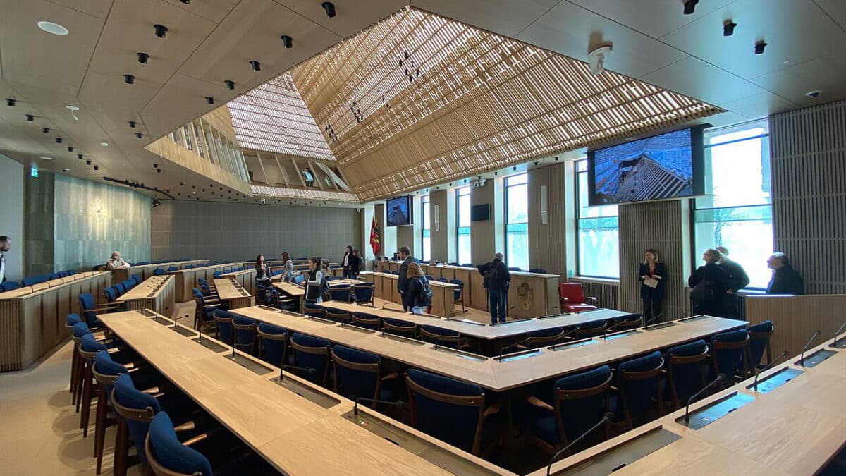Hôtel de Ville de Genève, salle du Grand Conseil. Photo : Mourad Ben Abdallah (CC BY-SA 4.0)