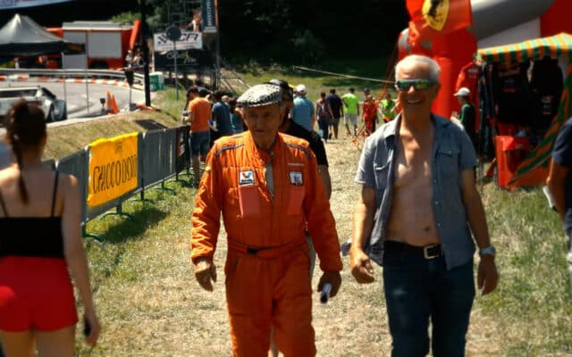 Un pilote, un cinéaste, un canton : À tombeaux ouverts roule valaisan