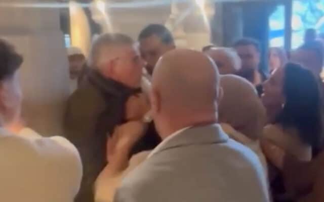 Filip Dewinter attaqué dans l’hôtel de ville d'Anvers