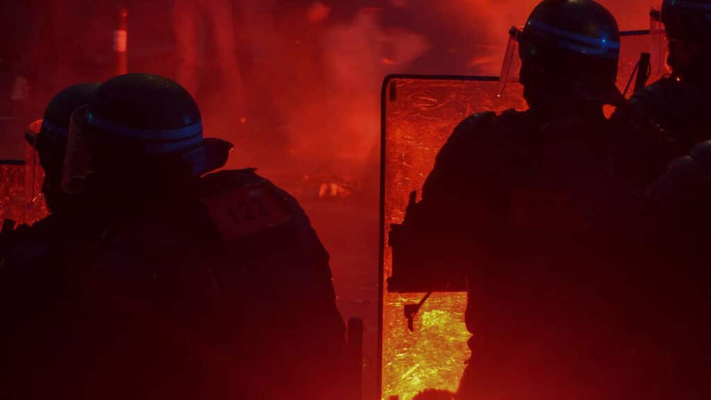 Manifs du 24 octobre : la France redécouvre le maintien de l’ordre… et les interdictions