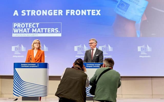 Frontex : Bruxelles veut une agence d’expulsion de 30 000 agents, et la Suisse devra suivre