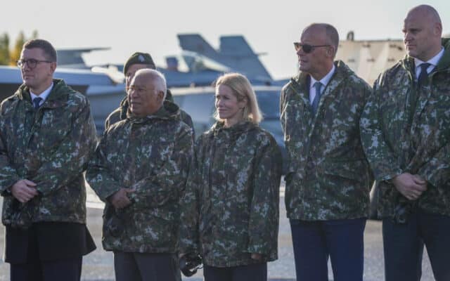 Photo de groupe, de gauche à droite : Kristen Michal, Premier ministre estonien, António Costa, président du Conseil européen, Kaja Kallas, Friedrich Merz, chancelier fédéral allemand, et Andris Kulbergs, Premier ministre letton, le 13 septembre 2026. Photo : CE - Service audiovisuel. © Union européenne